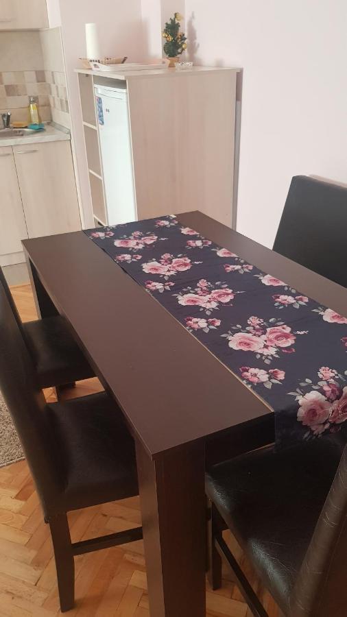 Apartmani V&F Vrnjačka Banja Eksteriør billede